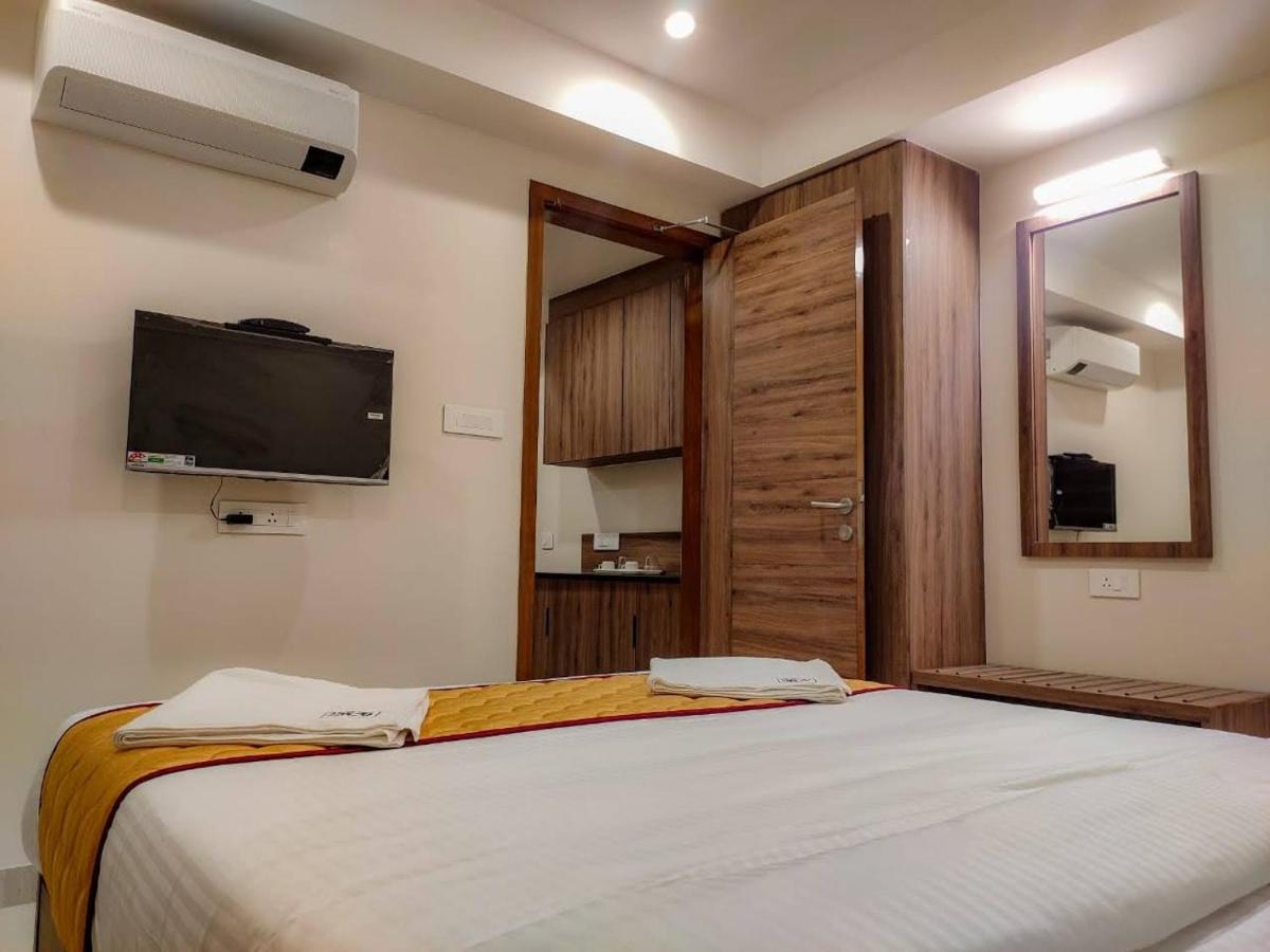 Rr Mount Elite Suites Ченнаи Экстерьер фото
